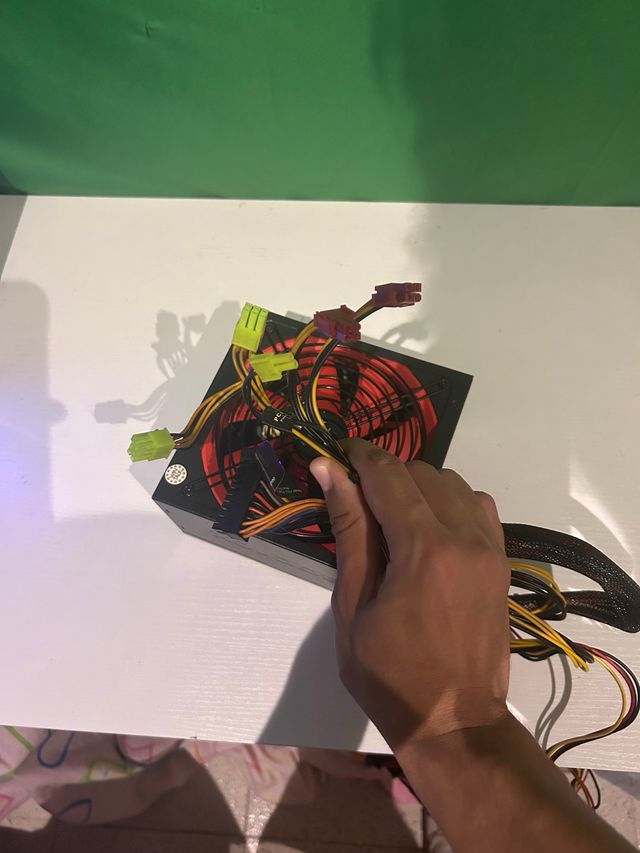 Fuente Alimentación 650W Aqprox