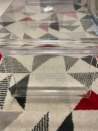 Mesa centro transparente y alfombra 133/190