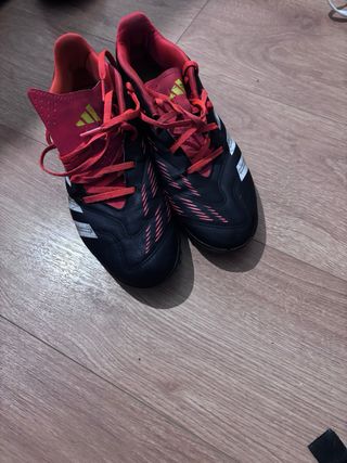 Botines Adidas Predator Césped Sintético