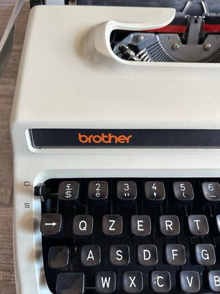 Macchina da scrivere Brother Deluxe 1600