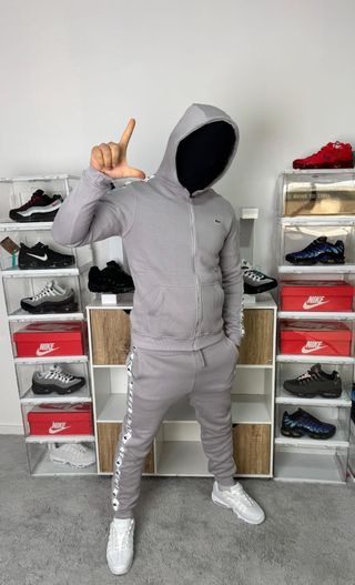 Conjunto Deportivo Lacoste Rojo