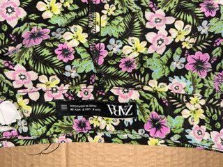 De Bershka, Zara y otras. Camisetas falda pantalón