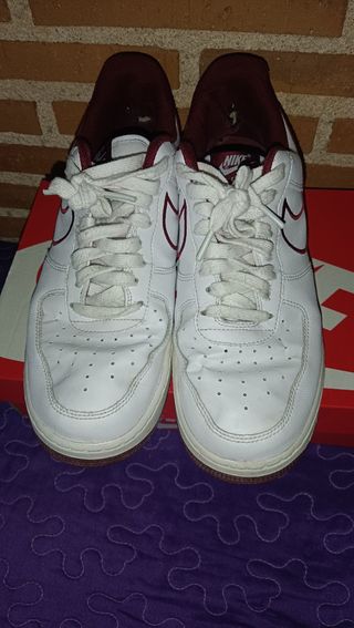 Nike Air Force 1 Low Cuero Rojo Equipo Blanco