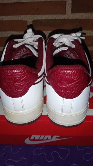 Nike Air Force 1 Low Cuero Rojo Equipo Blanco