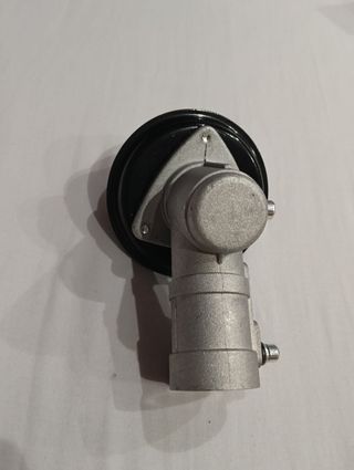 Cabezal de engranaje para desbrozadora