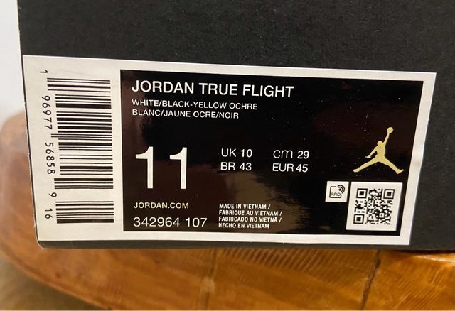 Jordan True Flight Talla 45 Blanco/Negro Amarillo