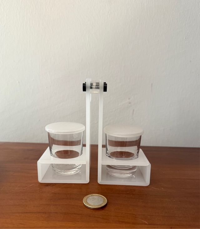 Salero y pimentero moderno