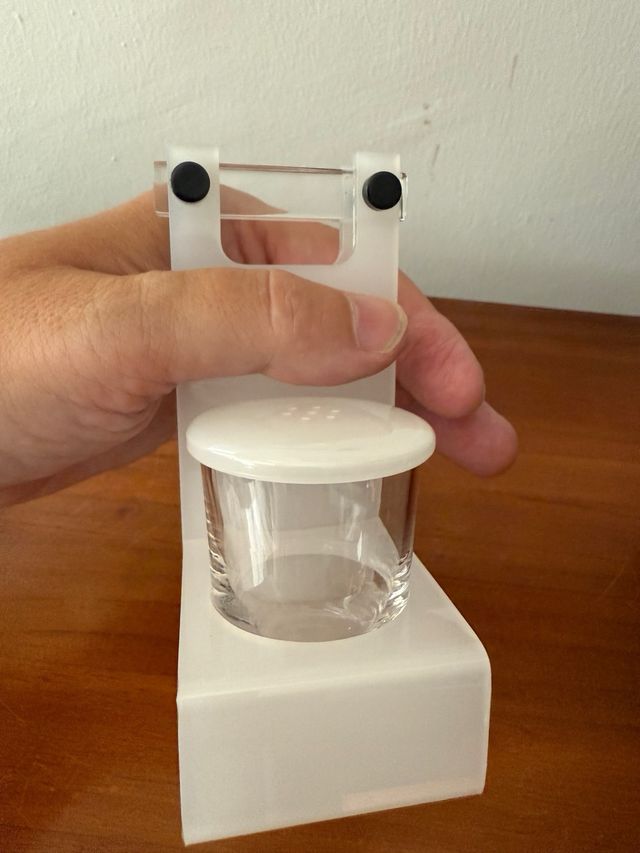 Salero y pimentero moderno