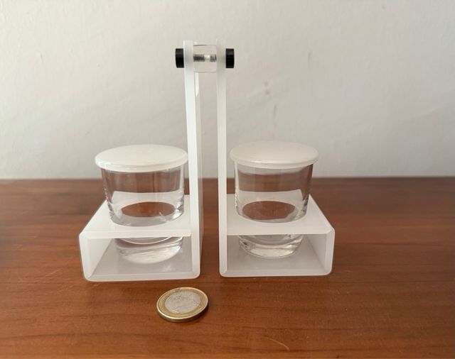 Salero y pimentero moderno