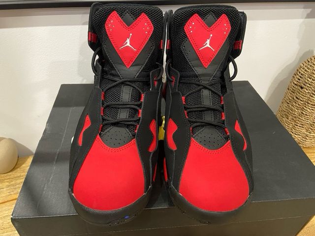 Jordan True Flight Talla 45 Negro/Rojo
