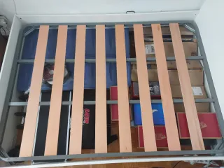 Estructura de cama 135 con somier y colchón