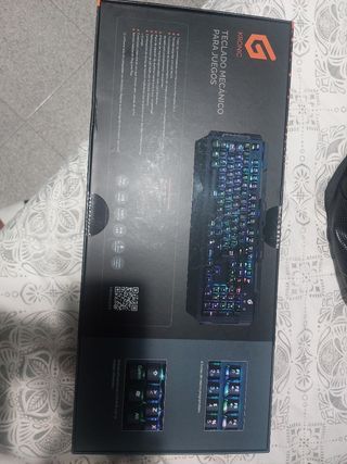 Teclado Mecánico Kronic RGB para Juegos