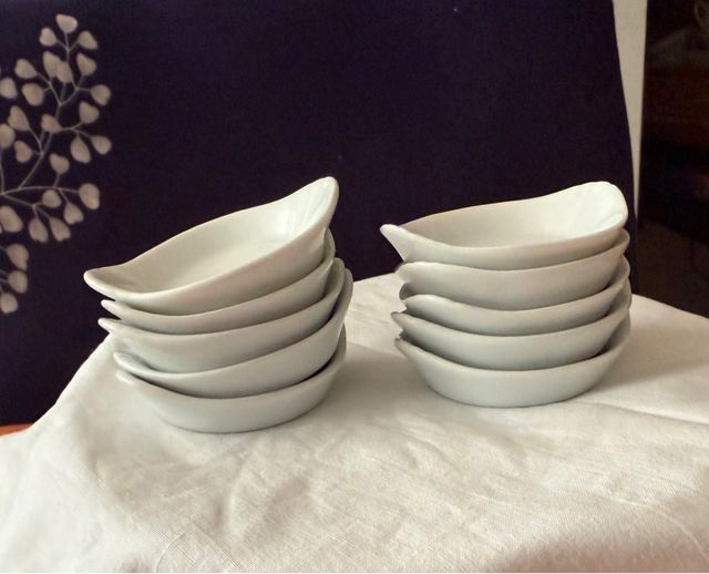 Salseras individuales de porcelana blanca