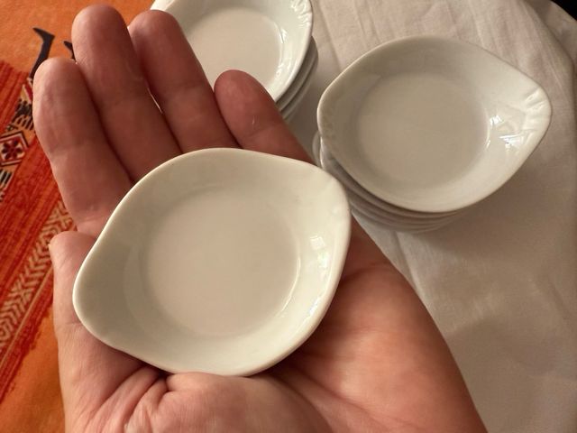 Salseras individuales de porcelana blanca