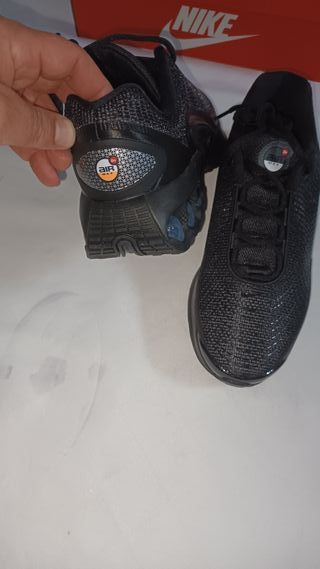 NIKE AIR MAX DN 38.5