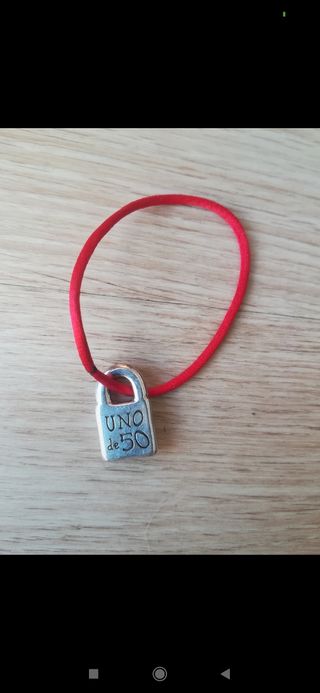 Pulsera Uno de 50 con candado plateado