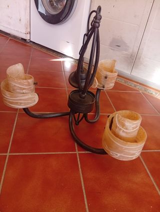 Lámpara de forja techo y mesilla