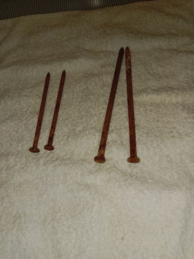 Clavos de hierro antiguos