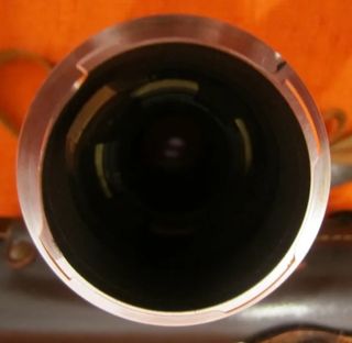 Dos objetivos para cámaras Leica