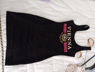 Lote Vestido negro con estampado Vienna y falda ne