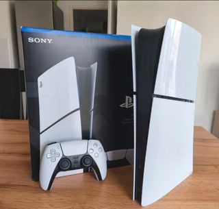 PS5 Slim Digital + Mando 