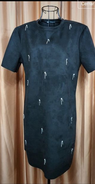 Vestido Zara efecto ante con joyas