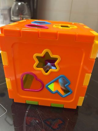 Cubo de actividades para bebé