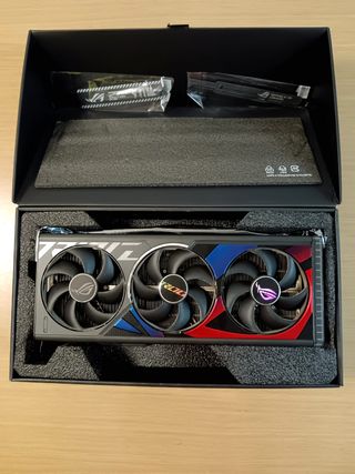 RTX 4080 SUPER ASUS ROG STRIX