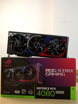 RTX 4080 SUPER ASUS ROG STRIX