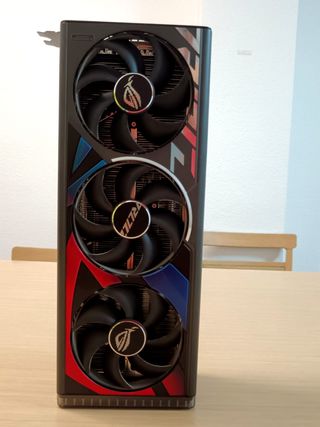 RTX 4080 SUPER ASUS ROG STRIX