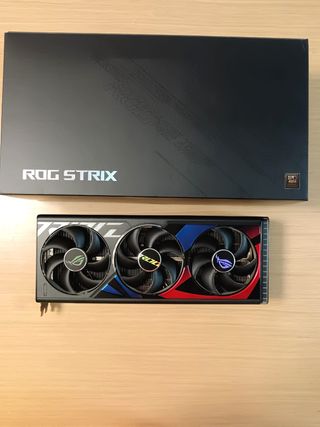 RTX 4080 SUPER ASUS ROG STRIX