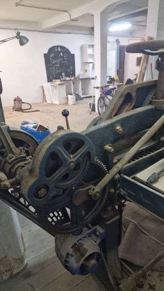 Máquina de corte antigua