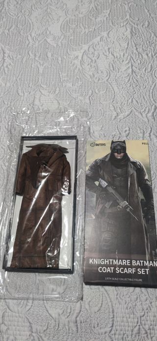 Daftoys Batman Pesadilla Abrigo y Bufanda.