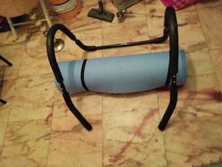 Máquina de abdominales y esterilla acolchada