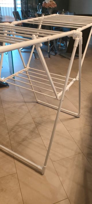 Stendibiancheria pieghevole bianco