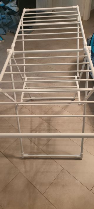 Stendibiancheria pieghevole bianco