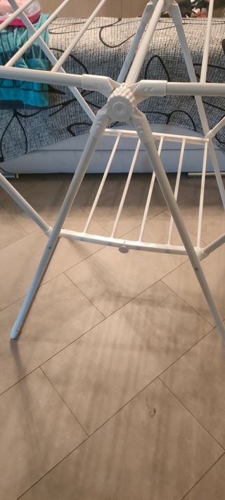 Stendibiancheria pieghevole bianco