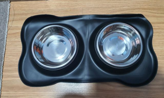 Comedero doble para mascotas