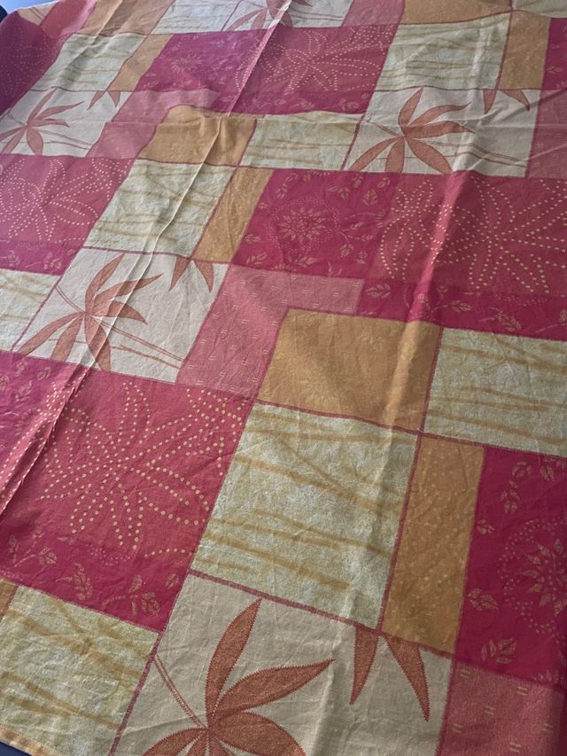 Tovaglia fantasia red/yellow fabric
