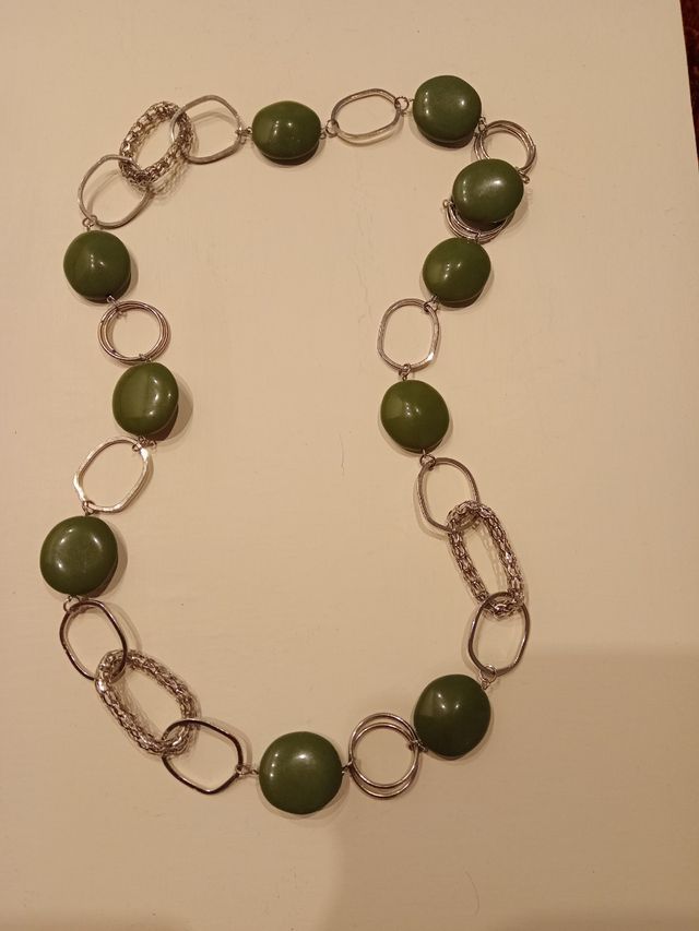 Collana lunga verde e argento