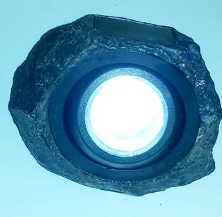 3x Focos Solares Jardín Simulan Roca IP65