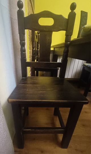 Mesa de comedor de madera y 6 sillas