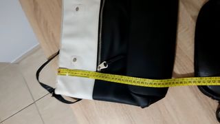 Borse nere e bianche