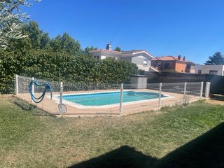 Valla de piscina metálica blanca
14 mtrs + puerta