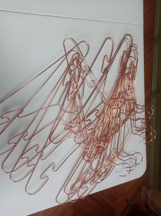 25 Perchas Metálicas Rosadas