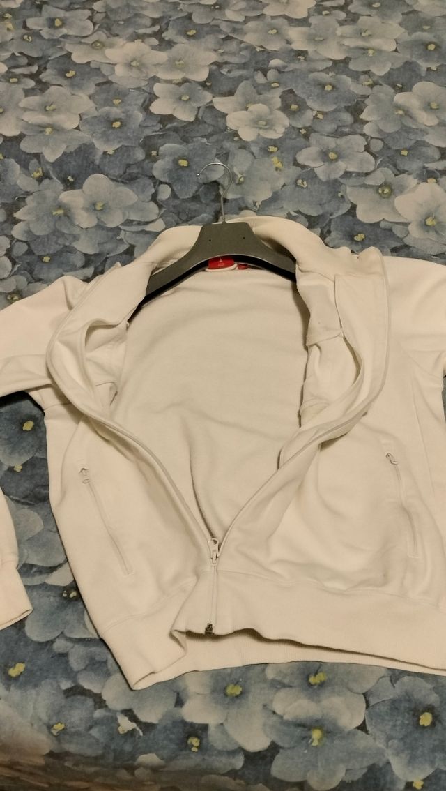 Felpa Puma bianca con logo in rilievo