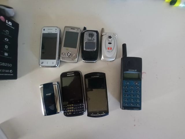 Lote teléfonos móviles