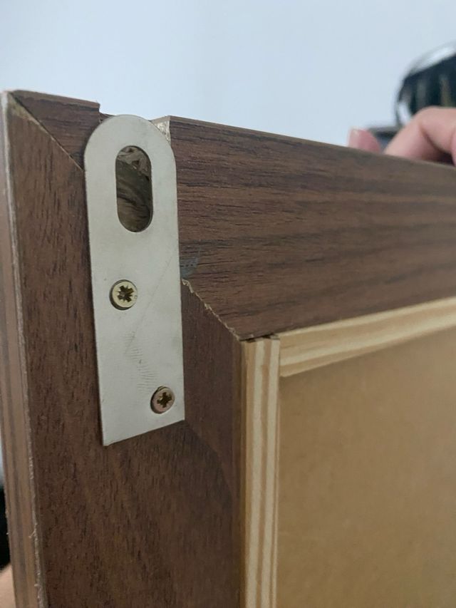 Espejo de cuerpo entero con marco de madera