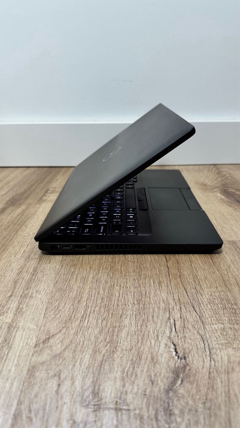 Dell Latitude 5401 16 RAM/ i5 / 256 SSD Win 11 afbeelding 7