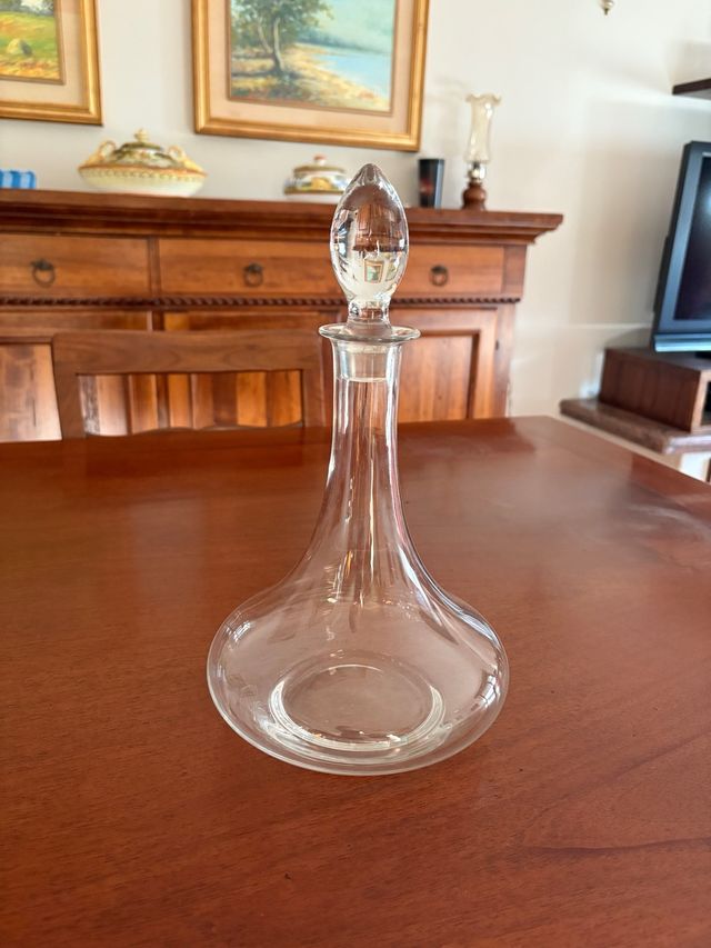 Bottiglia decanter in vetro trasparente